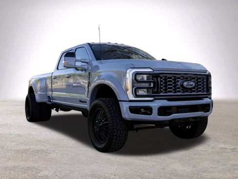 Used 2026 Ford F450 Lariat AWD/4WD image 2