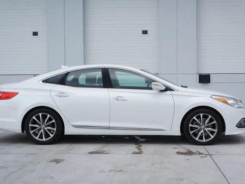 Used 2016 Hyundai Azera image 16