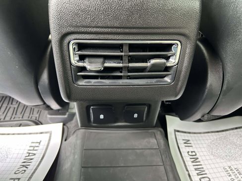 Certified 2025 Lincoln Corsair AWD w/ Equipment Group 101A image 18