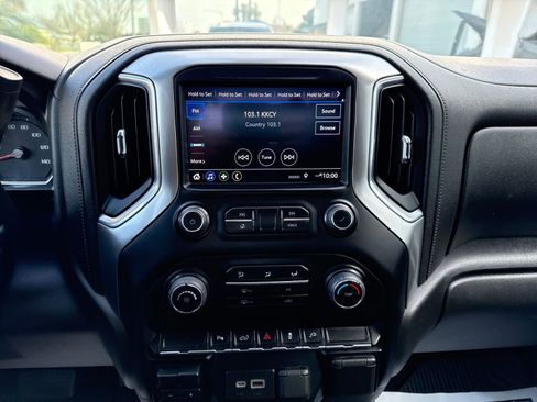 Used 2022 Chevrolet Silverado 2500 LT image 18