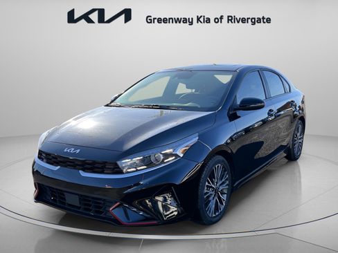 Used 2022 Kia Forte GT-Line w/ GT-Line Premium Package image 3