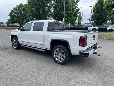 Used 2018 GMC Sierra 1500 Denali w/ Denali Ultimate Package AWD/4WD image 3