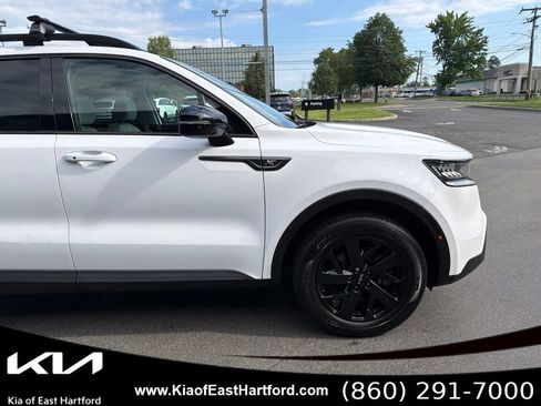 Used 2023 Kia Sorento S w/ Panoramic Sunroof Package AWD/4WD image 6