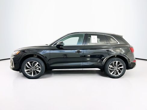 Used 2023 Audi Q5 2.0T Premium w/ Convenience Package AWD/4WD image 4