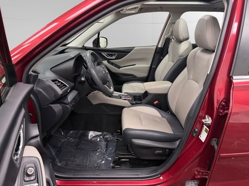 Used 2021 Subaru Forester Limited image 9