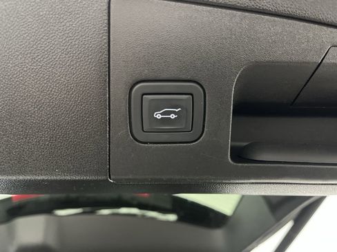 Used 2021 Cadillac XT5 Premium Luxury w/ LPO, Floor Liner Package image 33