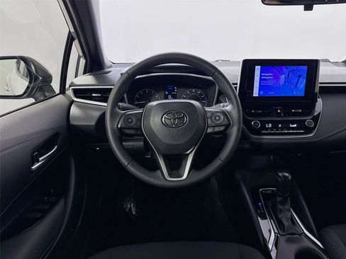 Used 2024 Toyota Corolla SE FWD image 3