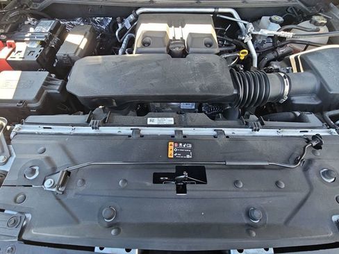 Used 2024 Chevrolet Colorado Z71 w/ Z71 Convenience Package 2 image 22