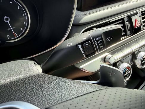 Certified 2022 Genesis G70 2.0T AWD/4WD image 39
