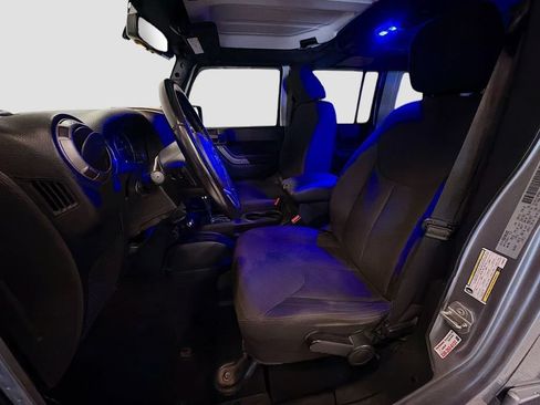 Used 2018 Jeep Wrangler Unlimited Sport S AWD/4WD image 33
