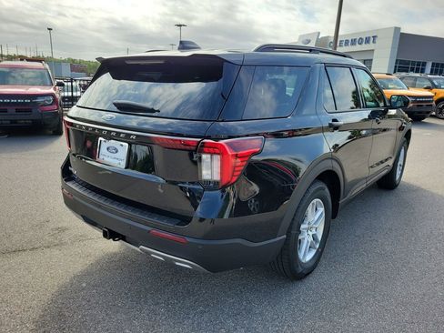 New 2026 Ford Explorer Active RWD image 5
