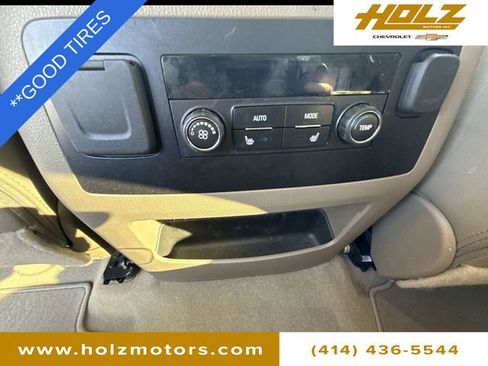 Certified 2018 Chevrolet Suburban LT w/ Luxury Package image 13