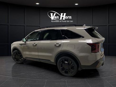 Used 2025 Kia Sorento SX image 3
