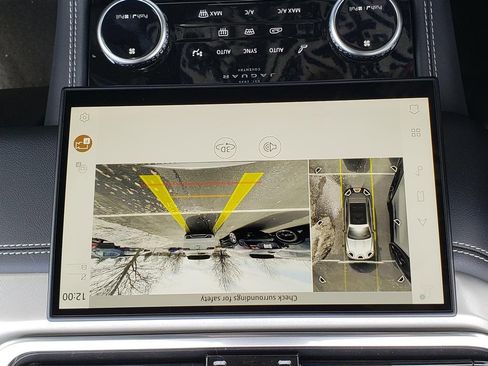 New 2026 Jaguar F-PACE R-Dynamic S image 5