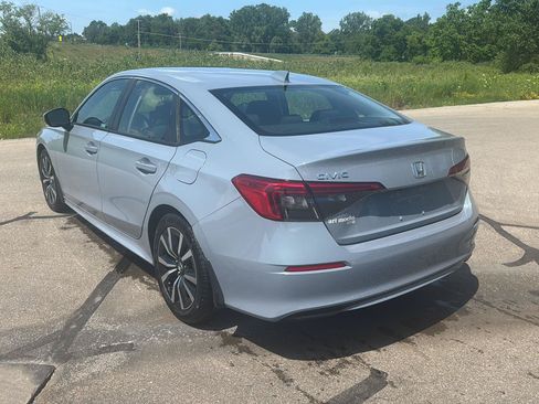 Used 2024 Honda Civic EX image 3