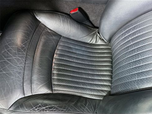 Used 2004 Chevrolet Corvette Convertible w/ Preferred Equipment Group RWD image 12