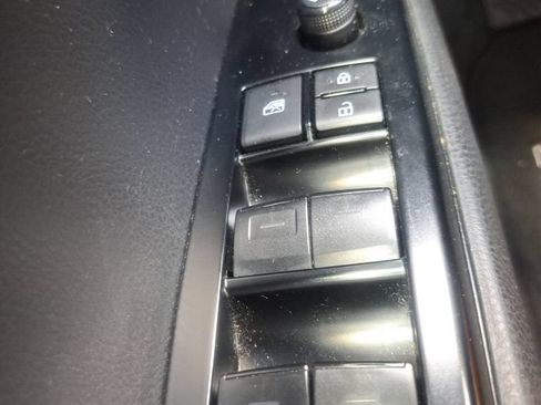 Used 2025 Toyota Camry SE w/ Convenience Package FWD image 15