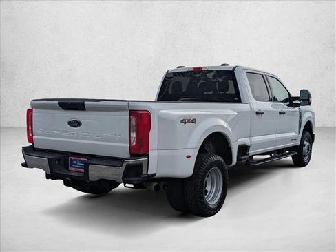 Used 2025 Ford F350 XLT image 5