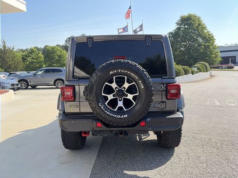 Used 2022 Jeep Wrangler Unlimited Rubicon w/ LED Lighting Group AWD/4WD image 7