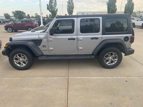 Used 2020 Jeep Wrangler Unlimited Sport AWD/4WD image 5