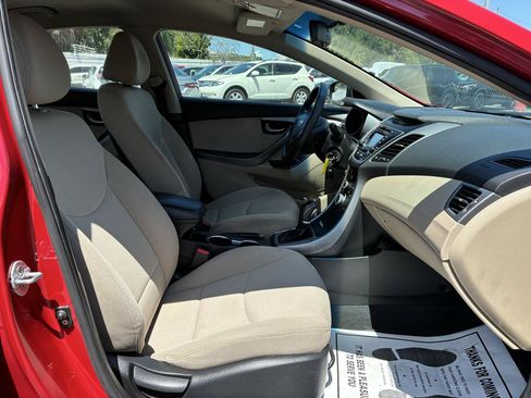 Used 2016 Hyundai Elantra SE w/ Option Group 02 FWD image 11