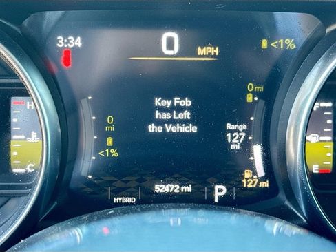 Used 2022 Jeep Wrangler Unlimited Sahara w/ Cold Weather Group AWD/4WD image 13