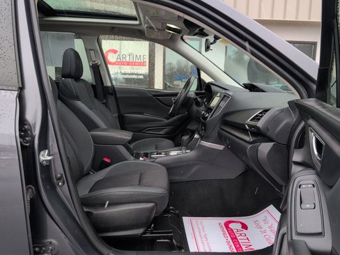 Used 2023 Subaru Forester Premium image 11