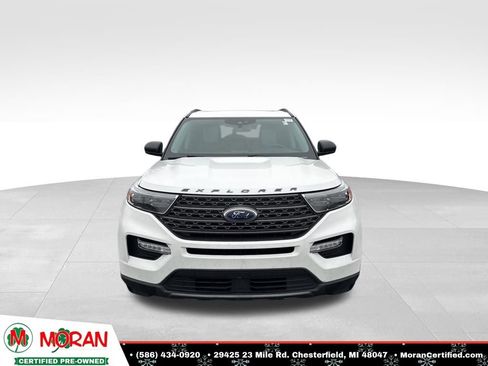 Used 2022 Ford Explorer XLT w/ Equipment Group 202A image 8