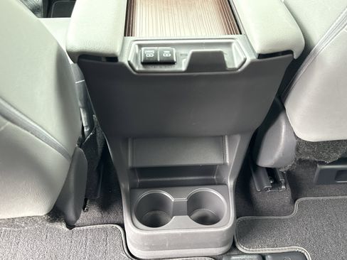 Used 2021 Toyota Sienna XLE w/ XLE Plus Package image 13