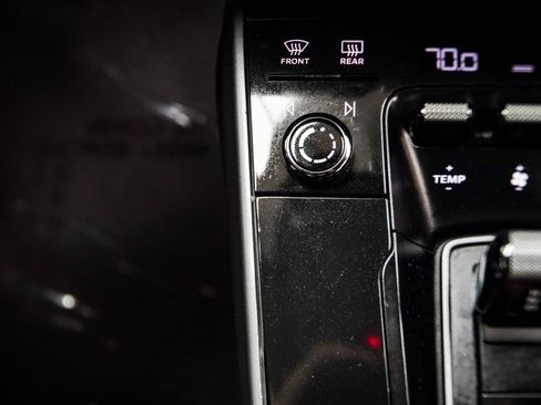 Used 2020 Porsche 911 Carrera S image 21