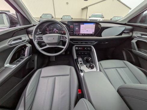 Used 2025 Audi Q5 Premium w/ Convenience Package AWD/4WD image 11