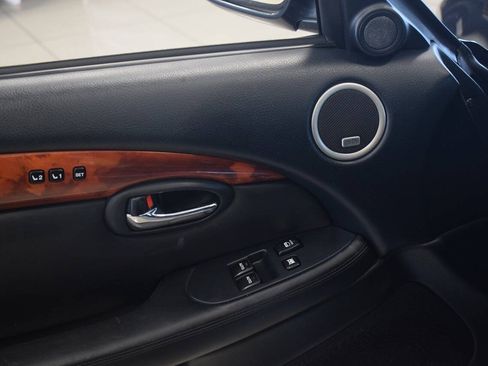 Used 2008 Lexus SC 430 Convertible RWD image 16