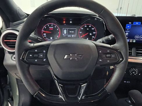 Used 2024 Chevrolet Trax RS w/ Driver Confidence Package FWD image 31