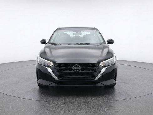 Used 2025 Nissan Sentra SV image 2