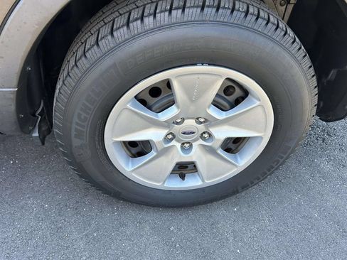 Used 2014 Ford Explorer FWD image 6