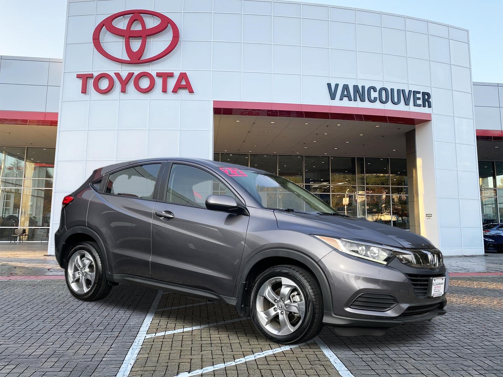 Used 2022 Honda HR-V LX image 1