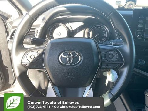 Used 2023 Toyota Camry SE image 14