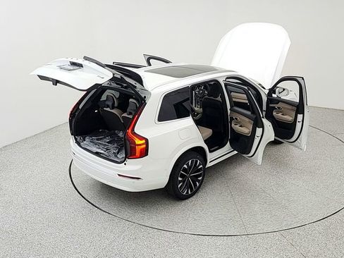New 2026 Volvo XC90 B6 Plus w/ Protection Package AWD/4WD image 40