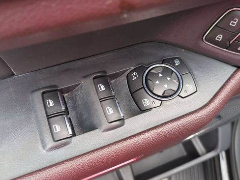Used 2024 Ford Expedition Limited AWD/4WD image 16