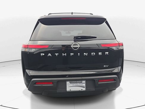 Used 2024 Nissan Pathfinder SV w/ SV Premium Package image 6