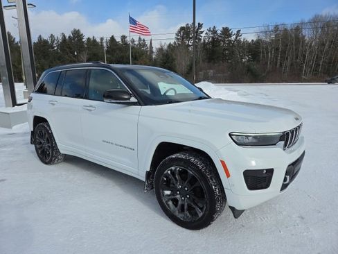 Used 2023 Jeep Grand Cherokee Overland w/ Luxury Tech Group IV image 76