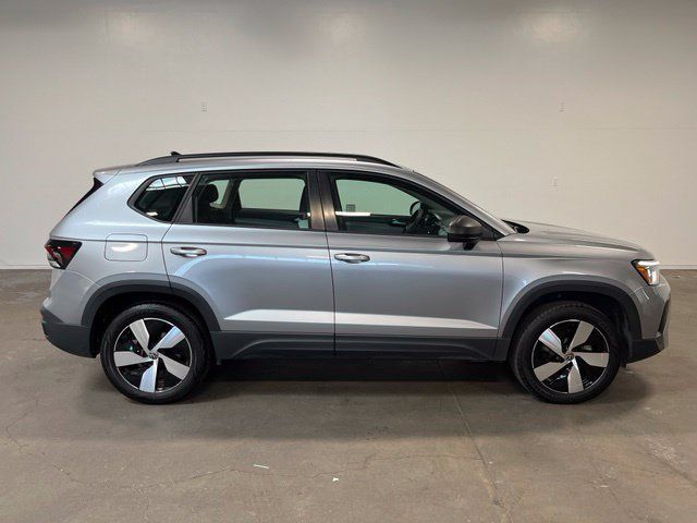 Used 2025 Volkswagen Taos S AWD/4WD image 2