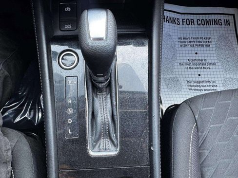 Used 2021 Nissan Kicks SV image 31