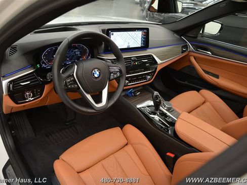 Used 2023 BMW 530i w/ Premium Package RWD image 12