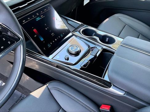 New 2026 Cadillac Escalade 4WD w/ LPO, Floor Liner Package image 10