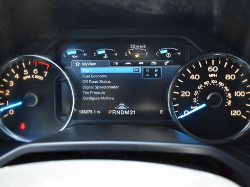 Used 2015 Ford F150 Platinum w/ Equipment Group 701A Luxury AWD/4WD image 16