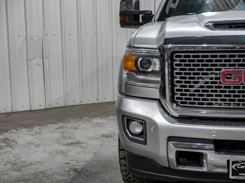 Used 2017 GMC Sierra 2500 Denali w/ Duramax Plus Package image 45