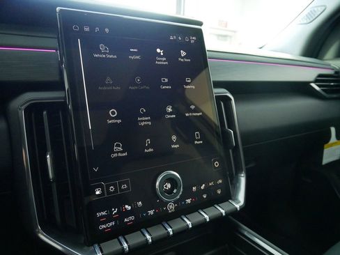 New 2026 GMC Acadia AT4 w/ Luxury Package image 24