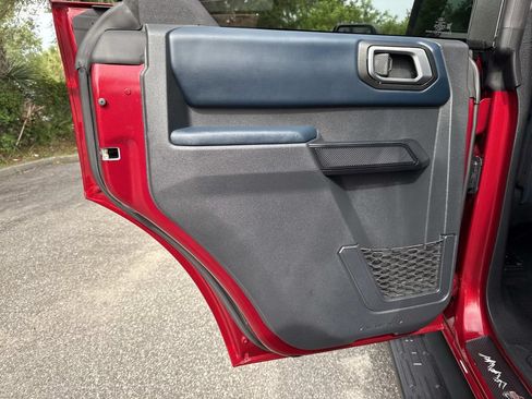 Used 2025 Ford Bronco Heritage Edition AWD/4WD image 13