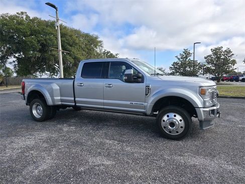 Used 2022 Ford F450 Lariat w/ Lariat Value Package image 2